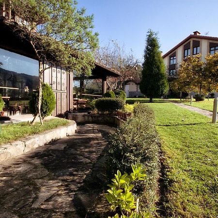 Apartamentos Rurales L'Arquera Льянес Екстер'єр фото