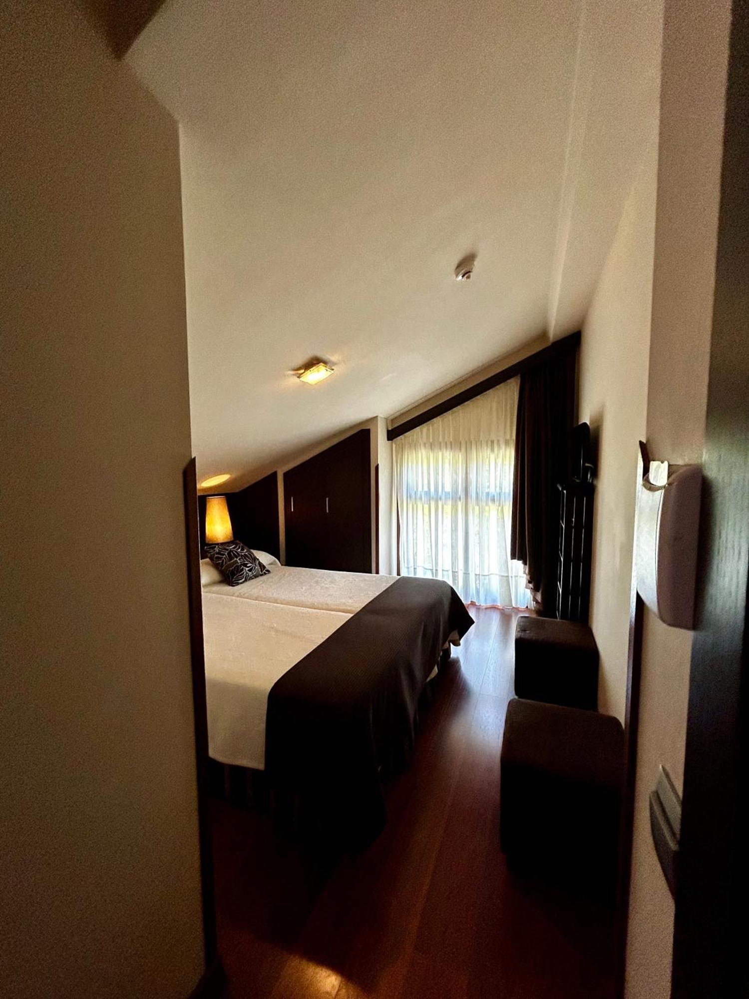 Apartamentos Rurales L'Arquera Льянес Екстер'єр фото