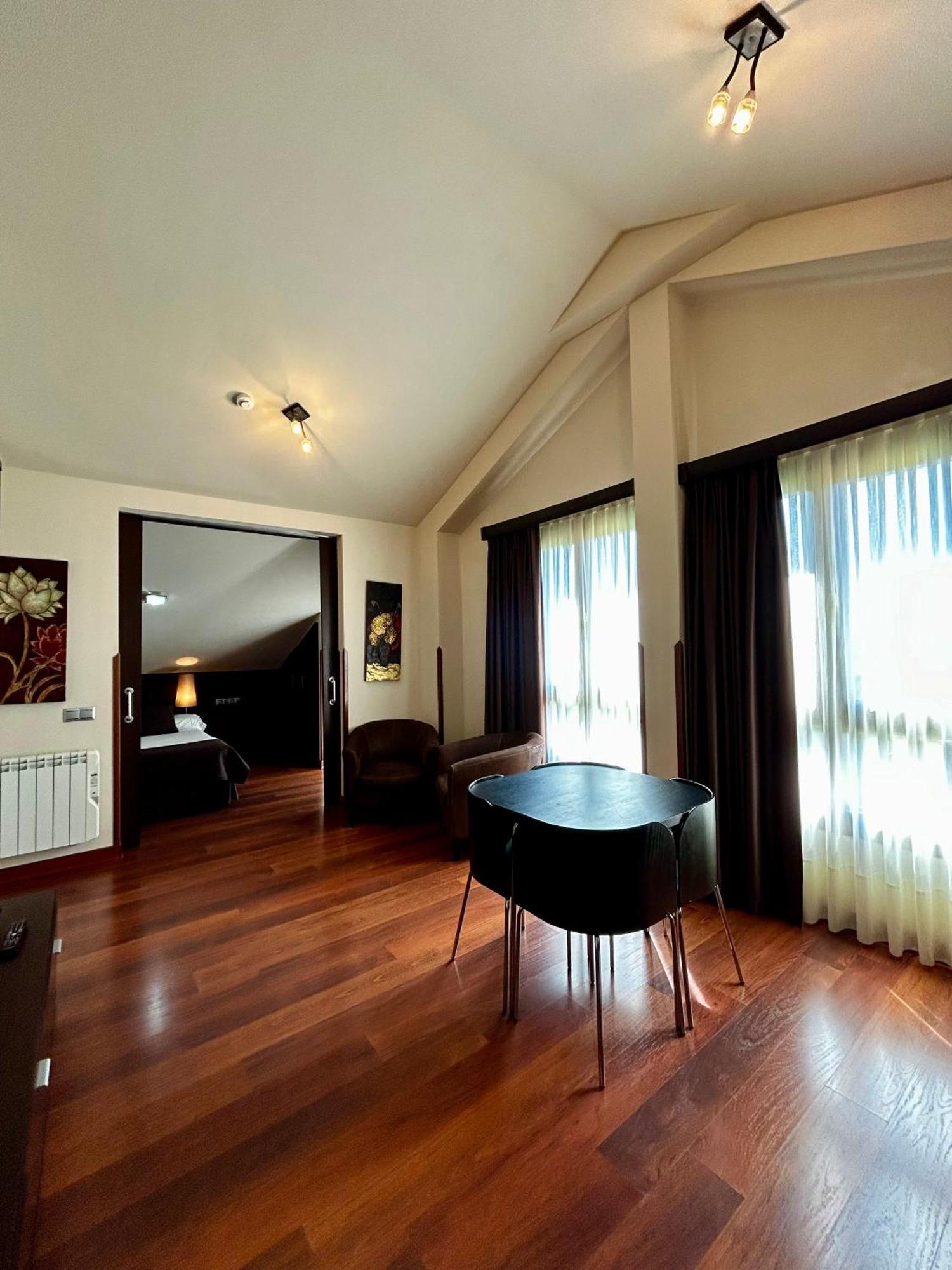 Apartamentos Rurales L'Arquera Льянес Екстер'єр фото