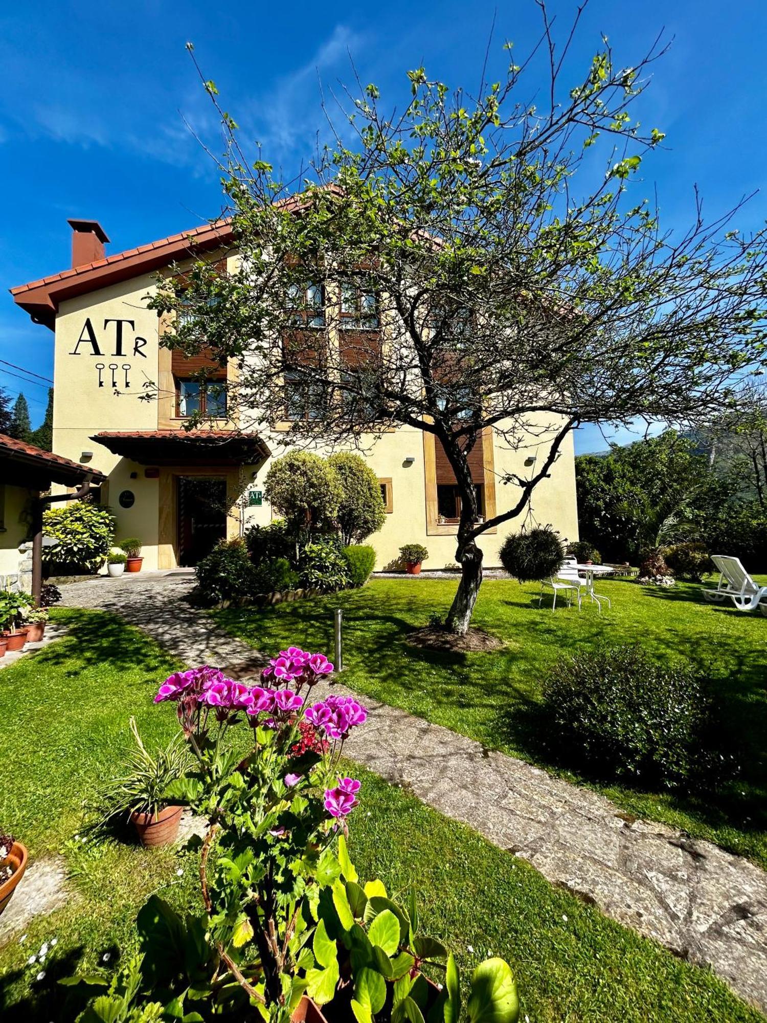 Apartamentos Rurales L'Arquera Льянес Екстер'єр фото