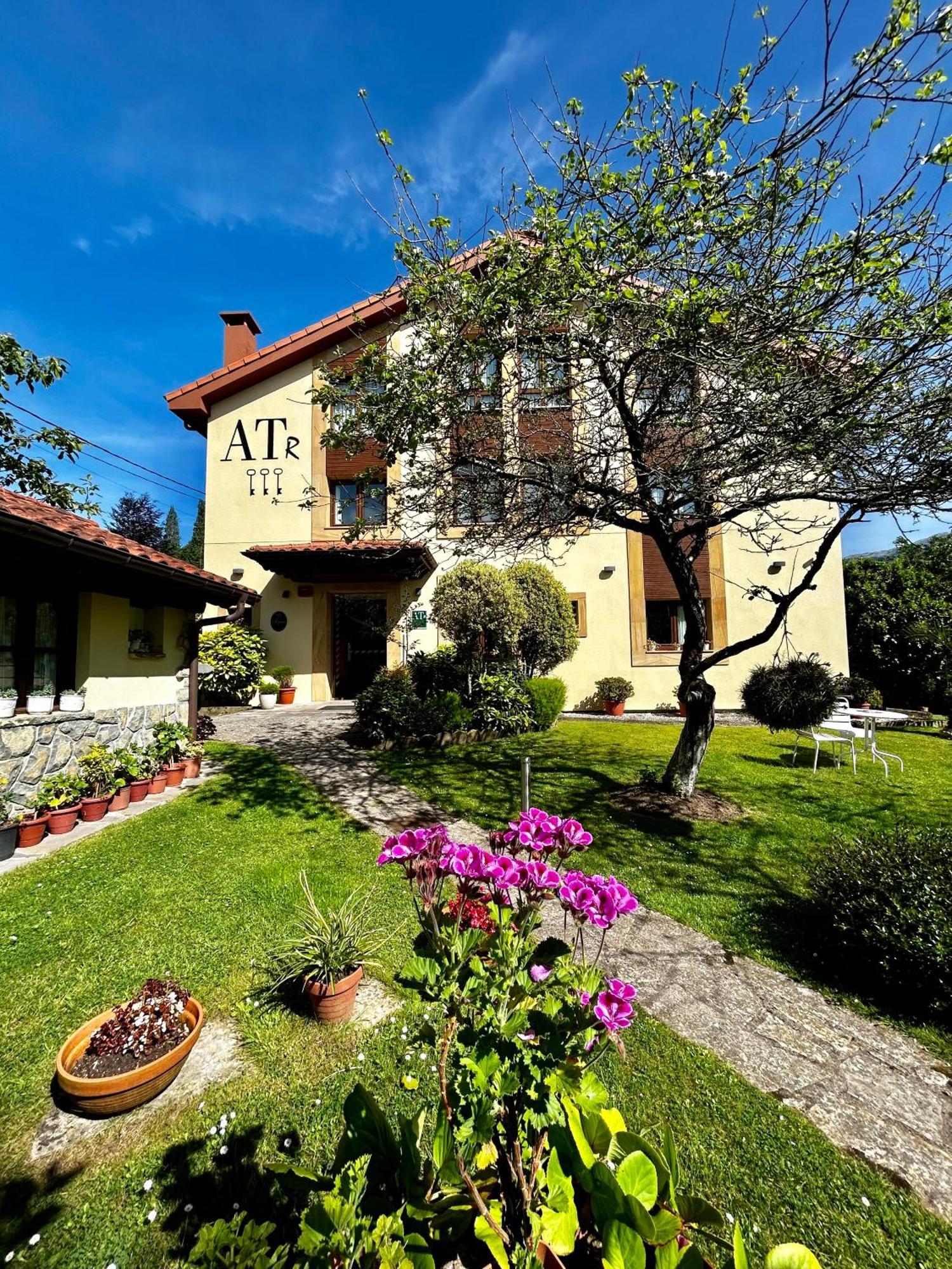 Apartamentos Rurales L'Arquera Льянес Екстер'єр фото